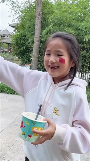 Meeting strangers to exchange fist bumps to wish each other a happy National Day; collecting
