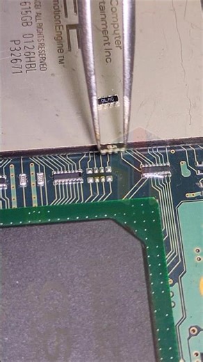 Replacing the 470 resistor on the ps2 main board #rb470 #rb #resistor #ps2repair #playstation