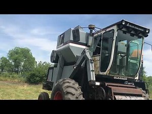 Reviving the gleaner L2 after the M2 burned down. Time to harvest wheat