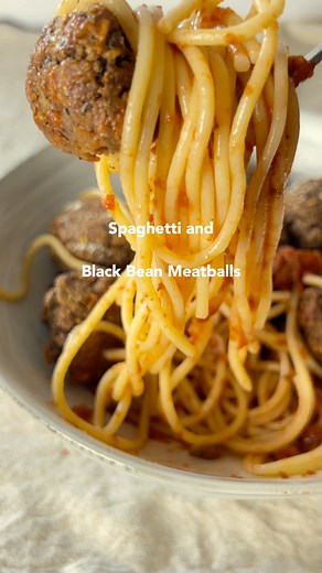 These vegan black bean meatballs are a low-budget, fiber and protein-rich, nutrient-dense, pantry-friendly vegan meatball recipe to enjoy as an appetizer, with pasta and marinara, and more! Recipe here: https://plantbasedonabudget.com/black-bean-meatballs/ Follow Plant-Based on a Budget for more easy plant-based recipes! #plantbasedonabudget #blackbeanmeatballs #blackbean #meatballs #vegan #plantbased #pasta #veganpasta | Plant-Based on a Budget
