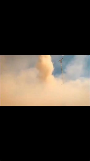 Meet Arrow 4, Israel’s next generation anti ballistic missile interceptor, developed with Israel Aerospace Industries and the U.S. Missile Defense Agency. ▪️Replaces Arrow 2 as the primary atmospheric interception layer. ▪️Built to counter ballistic missiles, hypersonic glide vehicles, maneuvering warheads, and saturation attacks. ▪️Uses hit to kill technology with AI enhanced guidance and greater agility. ▪️Part of Israel’s layered defense alongside Iron Dome, David’s Sling, and Arrow 3. ▪️Desi