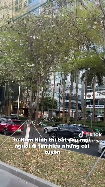 Đi TQ mùa nào đẹp nhất? Thực ra còn tuỳ điểm đến của bạn có gì đặc sắc nhất vào mùa nào. Còn nếu không thì cứ mùa xuân mùa thu là Hương thấy dễ chịu nhất #thuhuongvandon #tourtrungquoc #dulichquangchau #dulichthamquyen #tournamninh