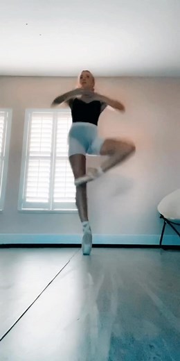 Dancin my wayyy 🌻🍯 #foryoupage #distancedance #danceyourwaychallenge