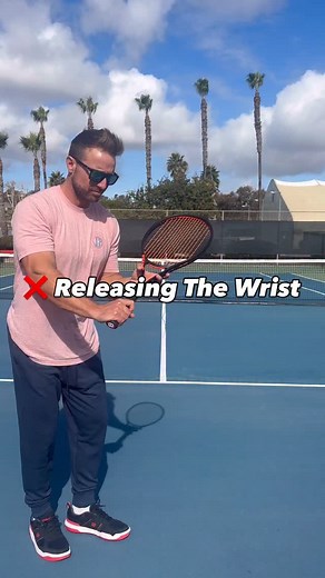 Today’s Lesson: 🔥Control The Wrist = Control The Slice🔥 #mattjonestennis (The backhand slice lesson, backhand slice tip, the backhand slice, backhand slice technique) | Matt Jones