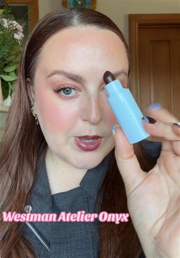 @Westman-Atelier hydrobalm lipstick in onyx @M·A·C Cosmetics lip liner in plum #westmanatelier #hydrobalmtintedlipstick #westmanatelieronyx #westmanatelierlipstick #maclippencil