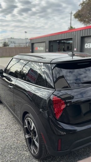 Executive Tint Heights • Houston on Instagram: "2025 Mini Cooper Before and After! 3M FX-HP 5% Wrapped #tinthouston #heightshouston #minicoopers"