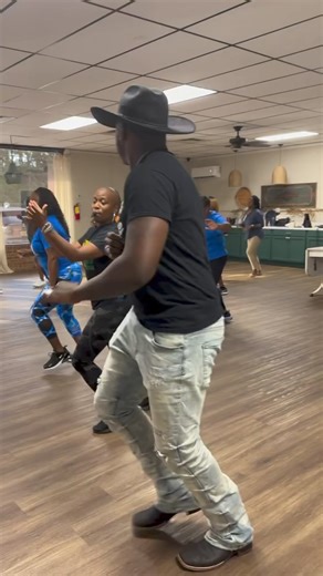 Mike Clark Jr #AuntieOutside #DCSLD #LineDanceMondays #LineDanceClassTour | Line Dancing with Terressa