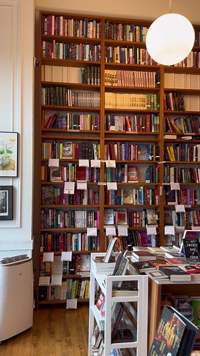 Did you know there’s a hidden bookstore in Chicago?📚 📍Exile in Bookville #bookstore #hiddengems #chicagohiddengems #thingstodoinchicago #cozybookstore