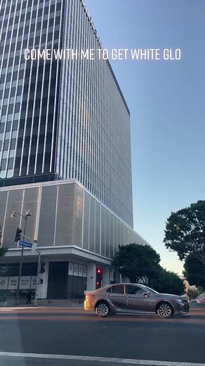 Come with me to pick up the new @whiteglo @White.glo.usa product to make my teeth pearly white #teethwhitening #selfcare #teethwhiteningkit #whiteglopartner #whiteglousa #smile