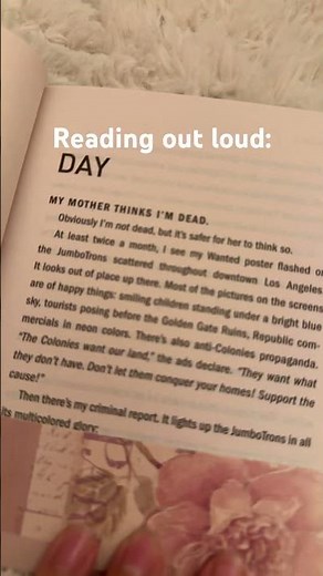 I read fast but then I’m reading in front of my class and it takes like 20 mins #booktok #relatable