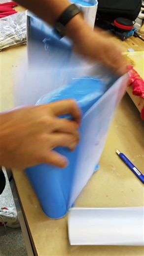 Cleaning up molds 🤙🏽#handmadelures #customlures #luremaking #fishing #fish #fyp #fypシ #monsterfish #bigfish #fishinglife #gtfishing #lures #lureaction #art #craft