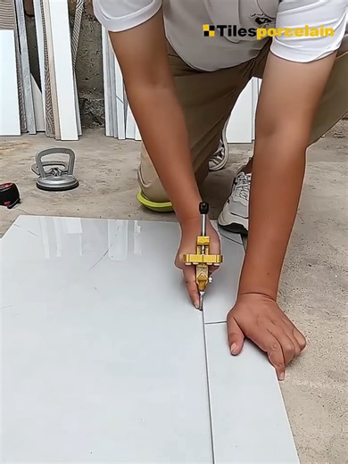 DIY Skills: Cutting Floor Tiles Perfectly with an Angle Grinder Mastering the art of cutting tiles with an angle grinder is a game-changer for any home renovation project. In this raw, no-music demonstration, we focus entirely on the technique, giving you a clear, distraction-free look at how to achieve the perfect cut every time. While manual tile cutters are great for straight lines, an angle grinder equipped with a diamond blade is essential for those tricky L-shaped cuts, curves, and notches