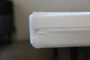WATERPROOF ZIPPERED MATTRESS PROTECTOR