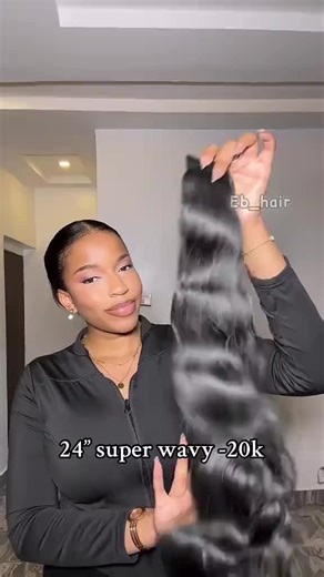 Our Detachable Wavy Velcro Ponytail is that babe! Just wrap, secure, and step out looking like you spent hours at the salon 💁🏽‍♀️🔥 💰 ₦20,000 on our website 💰 ₦22,000 off-site Why you’ll love it: ✨ Bouncy, soft wavy texture ✨ Easy Velcro attachment (beginner-friendly!) ✨ Full, fluffy & natural-looking ✨ Perfect for everyday slay or weekend glam 🚚 SAME-DAY DELIVERY within Abuja when you order OFFLINE before 4PM today! Yes, today today 😉 Running late for an event? Date night? Owambe? Girls’ 