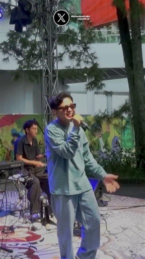 LUGIA - Menepi (Live at Cihampelas Walk Mall Bandung) | Sound of Hits