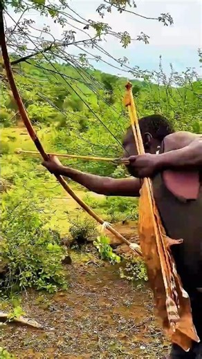 Hunting the Ancient Way – African Jungle Daily Survival 🏹🔥🌿 #Shorts #BushLife #AfricanHunt #viral