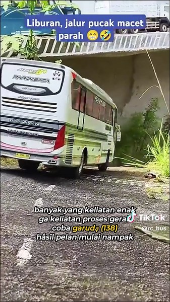 remote control bus basur lewat jalur tol puncak! #rc #bus #telolet #basuri #busmania #busmaniacommunity #miniaturbus #rcbus #busviral