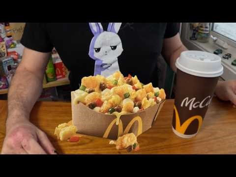 McDonald’s Breakfast Poutine: The Ultimate Canadian Breakfast? 🍟🍳