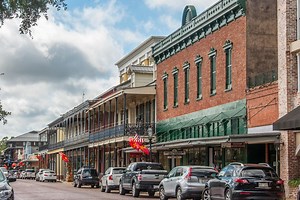America’s 25 Cutest Main Streets in Small(er) Towns