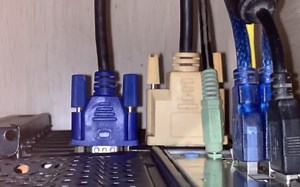 VGA与DVI的区别，同一个显卡和显示器。显示效果dvi完胜