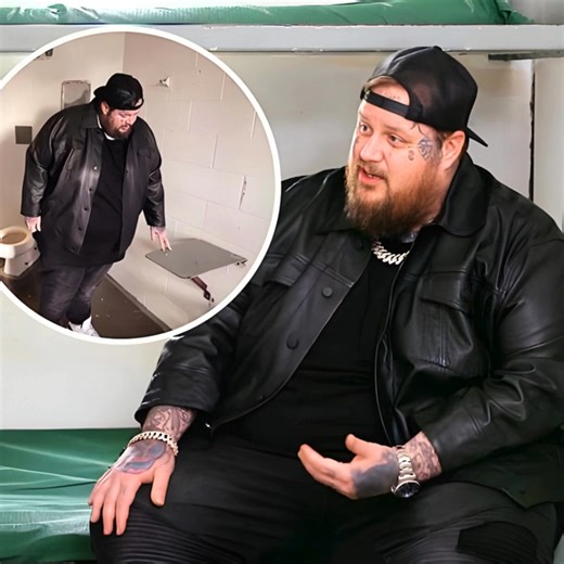 When Jelly Roll sat down with Joe Rogan, no one expected what came next. The country-rap star opened up about spending a decade behind bars — and the pain, guilt, and redemption that followed. The viral clip, now topping 4.9 million views, reveals a man who turned his scars into songs and his regrets into purpose. Through music and philanthropy, Jelly Roll is proving that even from the darkest places, hope can still rise. FULL STORY: echobeats.net/when-jelly-roll-sat-down-with-joe-rogan-no-one-e