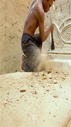 Witness the incredible construction of a sand pool and discover a mind-blowing underground room