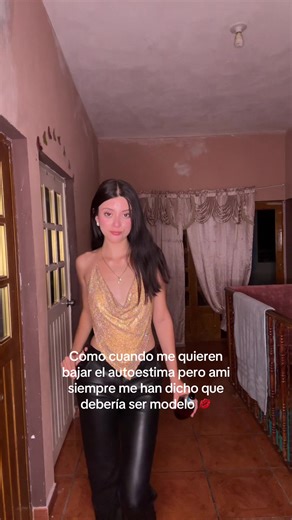 Y si debería 🫦 #autoestima #modelo #contenido #fyp #paratii | models