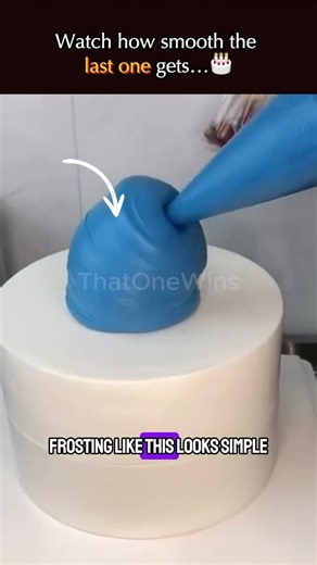 This starts satisfying… then turns into art 🎂😳 #Shorts #OddlySatisfying #CakeArt