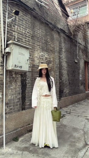 Embrace the Spring Breeze: Stylish Outfits for Any Occasion