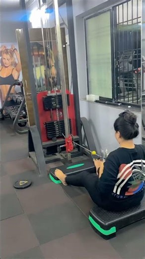 Heavy lift middle rowing for back#gyminstructor#personaltrainer
