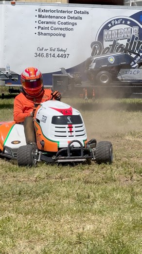 FXT Racing Mower at The LSMRA Nationals • Owner: Jay Jones #sickdirttrackracing #lawnmowerracing #dirttrackracing | SICK Dirt Track Racing