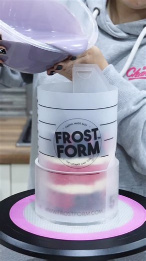 17K views · 10K reactions | Making your family a fun cake for Halloween doesn’t have to be scary!  Keep it simple with Frost Form and a few sprinkles! It’s so easy! 珞 Order Frost Form worldwide on www.frostform.com | Frost Form | Facebook