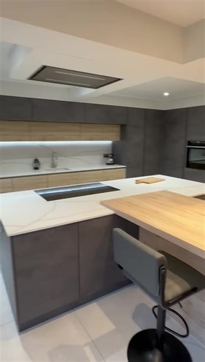 Take a look at Mr B's fully finished Prestons' Kitchen. We used our rigid-built cabinets, exceptional design service and speedy installation service to deliver a stunning kitchen built to last 30 years. Get in touch today to book your FREE kitchen consultation and experience luxury at the best price pound-for-pound on the high street. prestonskitchens.co.uk 📍 Prestons Kitchen showrooms Leeds | Huddersfield | Preston | Stockport #PrestonsKitchens #Kitchens #KitchenDesign #KitchenInspo #InteriorD