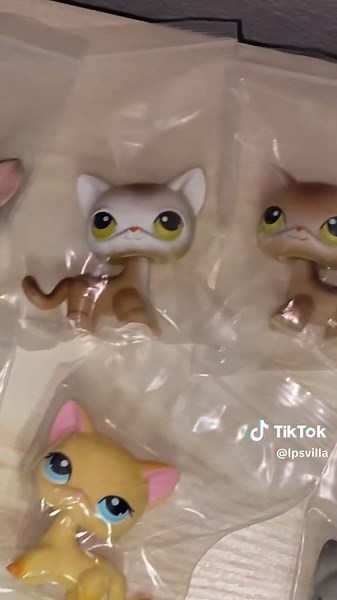 Replying to @Powder i need to sit down after filming and edting this one PHEWWW #lps #lps410 #littlestpetshop #lpstok #lpstoker #lpscollection #lpscollector #lpscommunity