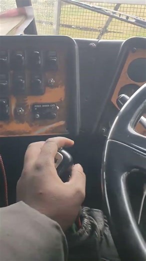 International 9700 eagle with N14 select 13 speed