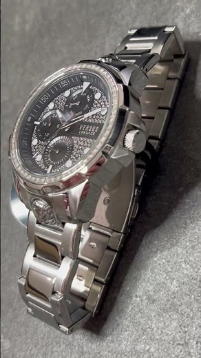 What do you think of this Versus Versace men’s watch? 👍 or 👎?