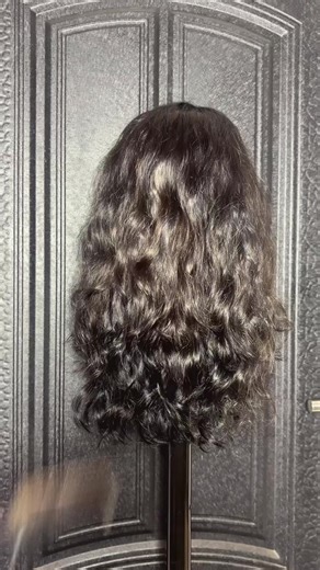 18-Inch Curly Wig Styling Tutorial