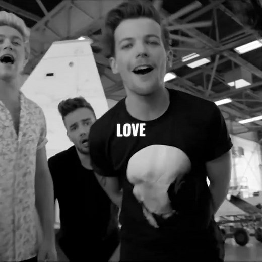 Drag Me Down by One Direction w/ lyrics | WhatsApp Status #1d #onedirection #edit #whatsappstatus