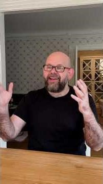 Cómo calcular la edad en JavaScript (tres programadores que no se ponen de acuerdo 😅). #programacion