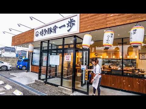 A close look at the roadside ramen shop where the fried rice lady is in action!