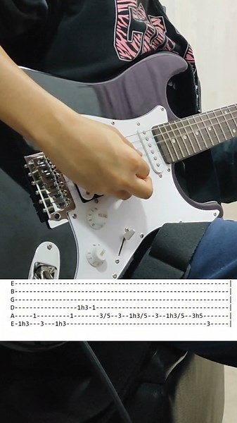 Respuesta a @ketchupsito.exe ahí tienes bro espero te sirvan! #tabs #doiwannaknow #articmonkeys #guitarraelectrica