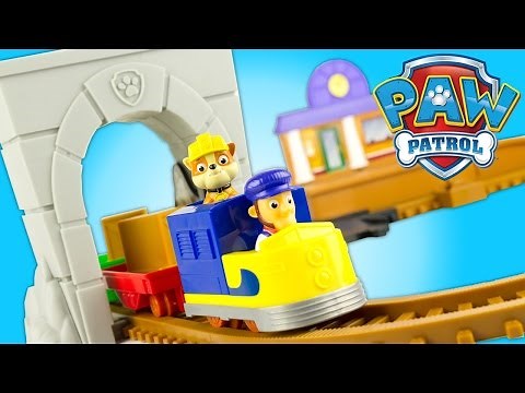 Paw Patrol Roll Patrol Motorized Train Adventure Bay Railway TrackSet Toy Review Patrulla Canina