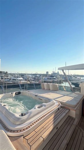 Majesty 120 “Optimism” | Palm Beach Boat Show