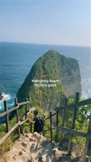 BALI TOUR ORGANIZER on Instagram: "Kelingking Beach, the icon of Nusa Penida with its majestic T-Rex-shaped cliffs and blue sea that will make you fall in love at first sight. 📍nusa penida island Plan your bali itinerary with @qoovabalitour and get your own spesial offer!!!! Our service: ✅full day private tour package ✅half day private tour package ✅half and full day custume ( made your own ) tour package ( free consultation fee ) ✅private car + driver only ( 10-12 hours ) ——————————————— BOOK 