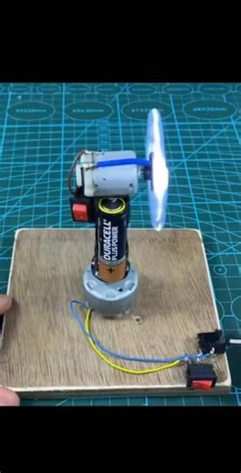 Amazing Dancing LED Lights Using Only One Battery#shorts