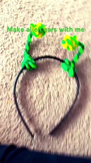 Which way do you like them? #ears#artwork #alien ￼