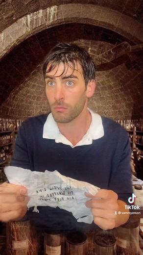 Getting a LOT of mixed signals here… 😳😂🍵 But also why did we all try so hard on the mile run?! 😂🙈 #school #nostalgia #harrypottet #hogwarts #truestory #fyp #foryoupage #comedy #cosplay #actor