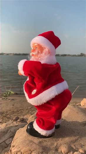 Santa dancing with pink pong song #shortvideo #sad