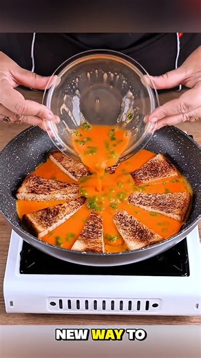 Crispy Egg Bread Hack You Need 🍳🔥 #FoodTok #BreakfastIdeas #EasyRecipe #FoodHacks #ViralFood #cook