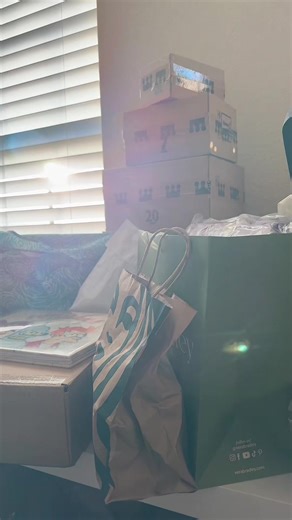 Took a mental health break but I’ll be back #unboxing this week! Thanks for being here.🫶🏼 #lexripsitopen